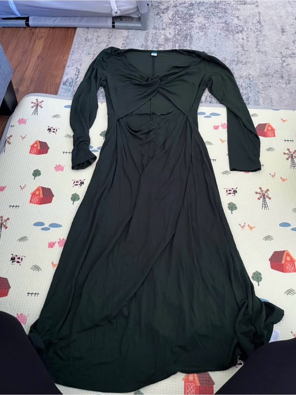 Old Navy Dark Green Long-Sleeve Twist-Front Maxi Dress with Front Opening Area